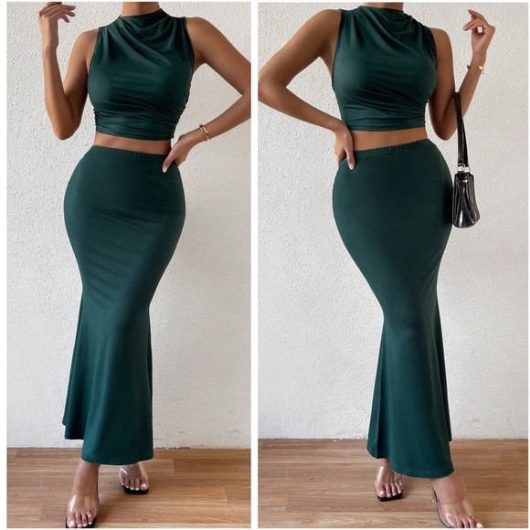 BellanBlue Dresses & Skirts - Luxe Green Cropped Top Maxi Skirt Set